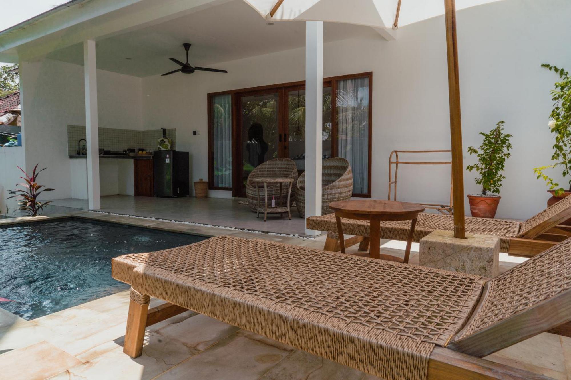 Sunscape Villa - Beachfront And Private Pool Gili Air Exterior foto